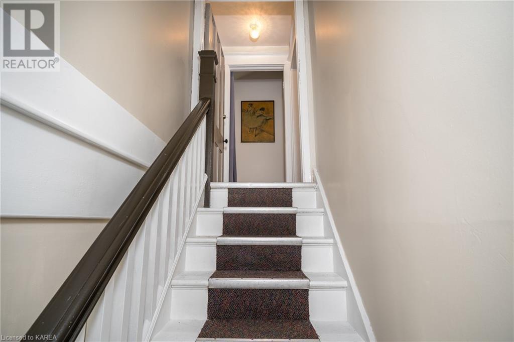 For sale 332 MAIN Street, Deseronto, Ontario K0K1X0 40612341