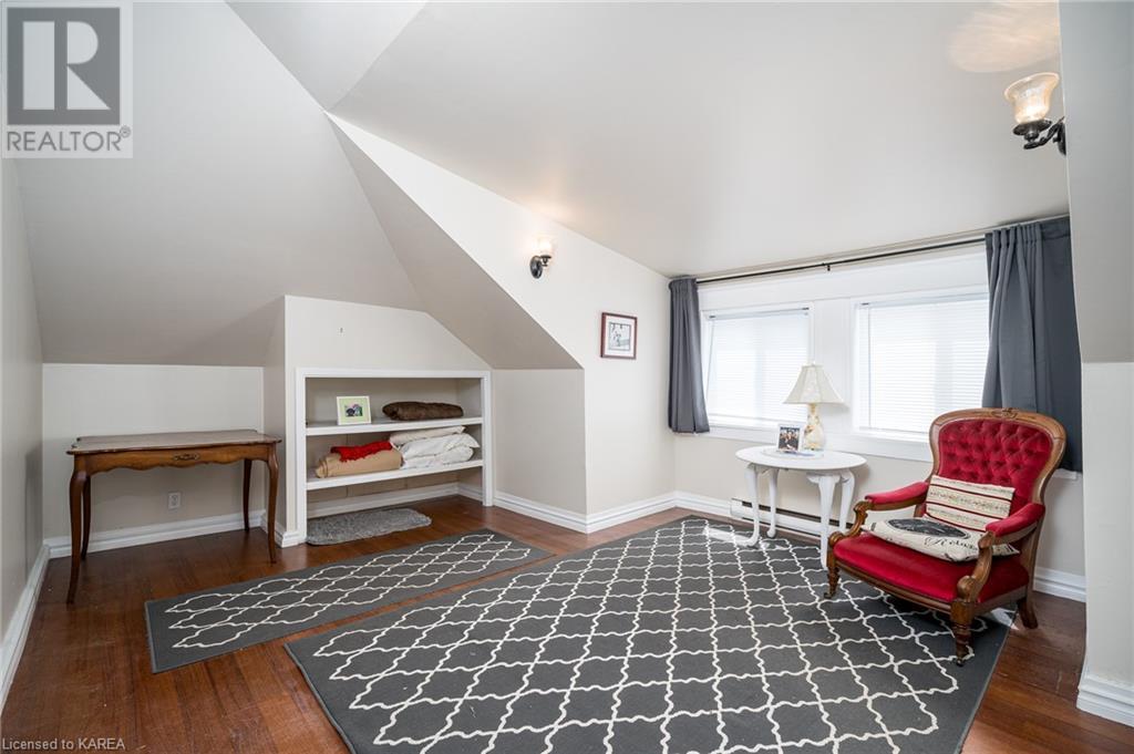 For sale 332 MAIN Street, Deseronto, Ontario K0K1X0 40612341