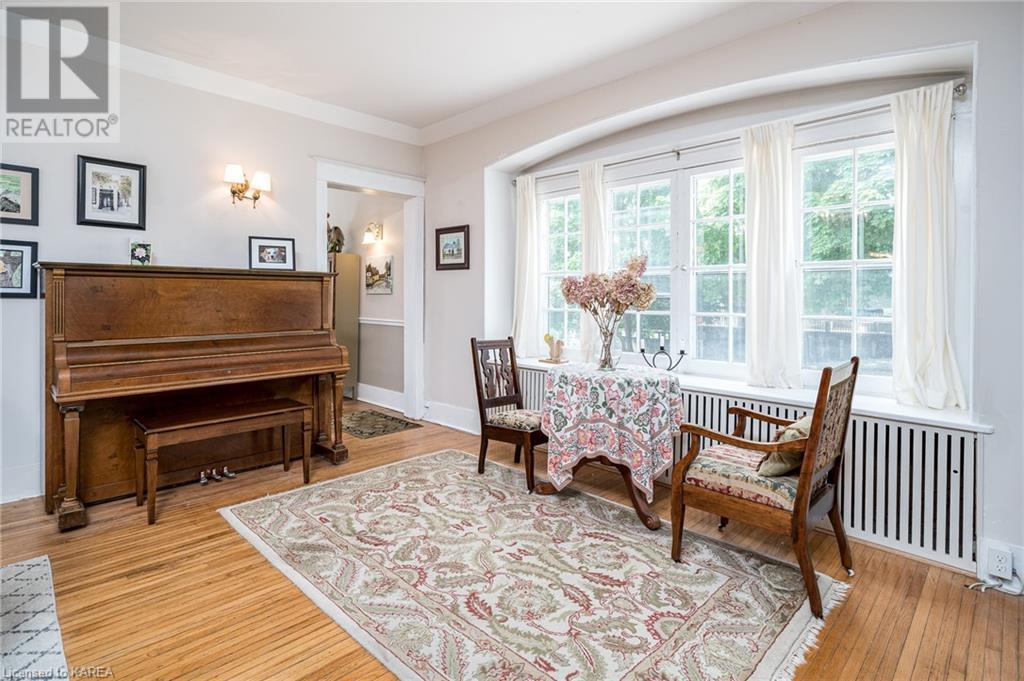 For sale 332 MAIN Street, Deseronto, Ontario K0K1X0 40612341