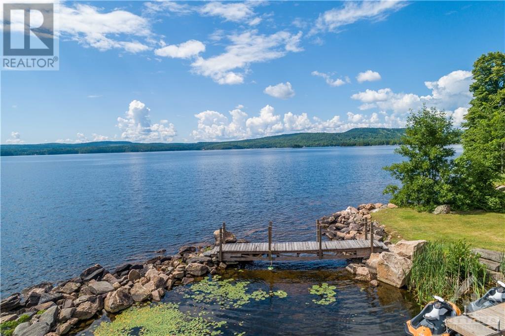 For sale 5253 CALABOGIE ROAD, Calabogie, Ontario K0J1H0 1400161 REALTOR.ca
