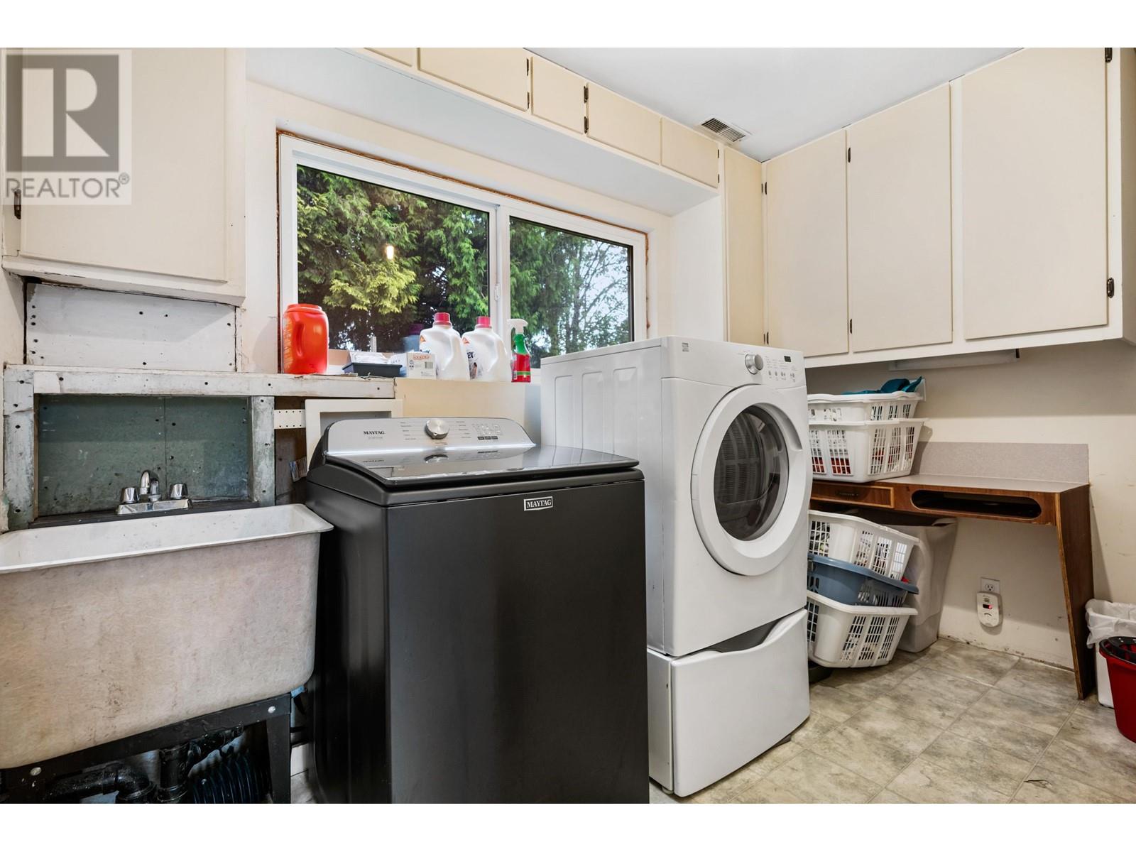 For sale 20841 STONEY AVENUE, Maple Ridge, British Columbia V2X7T2