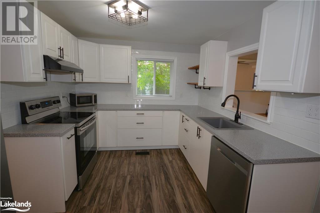 For sale 240 MUSKOKA BEACH Road, Gravenhurst, Ontario P1P1M6