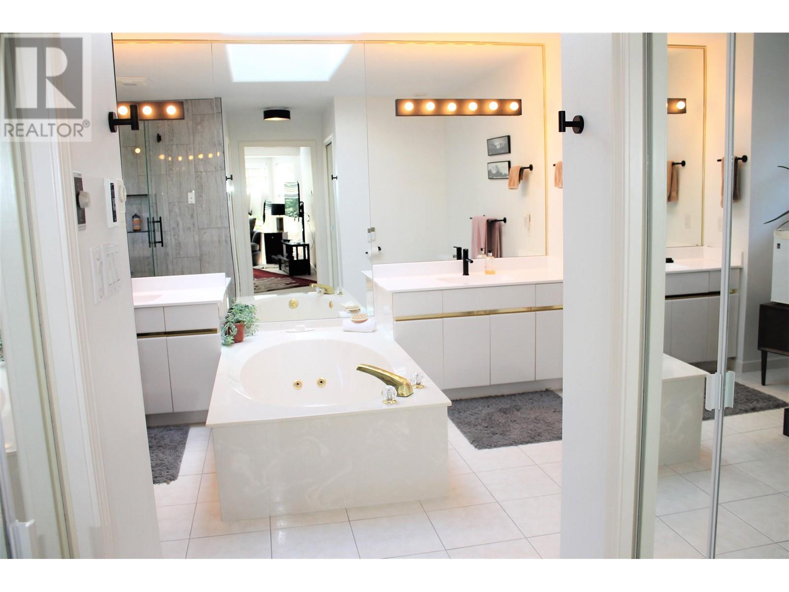 For sale 1264 PACIFIC DRIVE, Tsawwassen, British Columbia V4M4B1