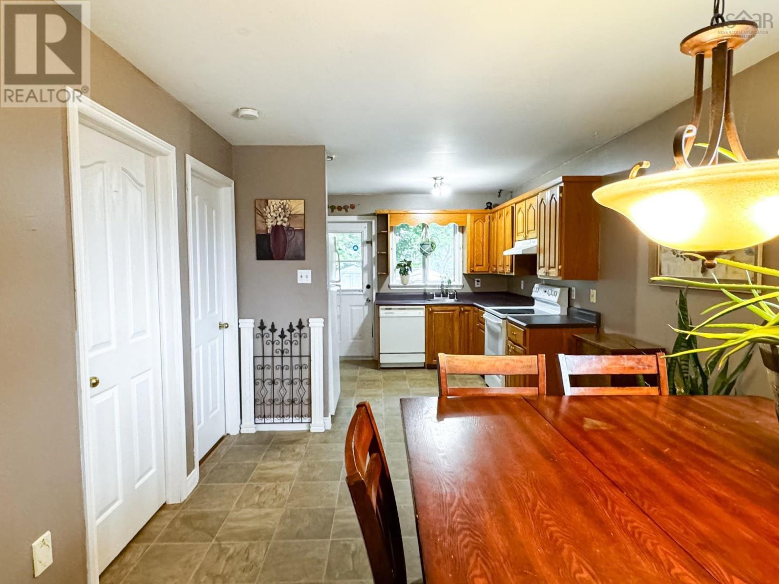 For sale 278 Cobequid Road, Lower Sackville, Nova Scotia B4C4C5