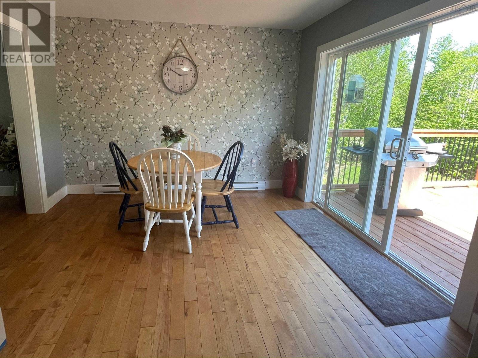 For sale 64 Deepwood Drive, Hammonds Plains, Nova Scotia B3Z1J4