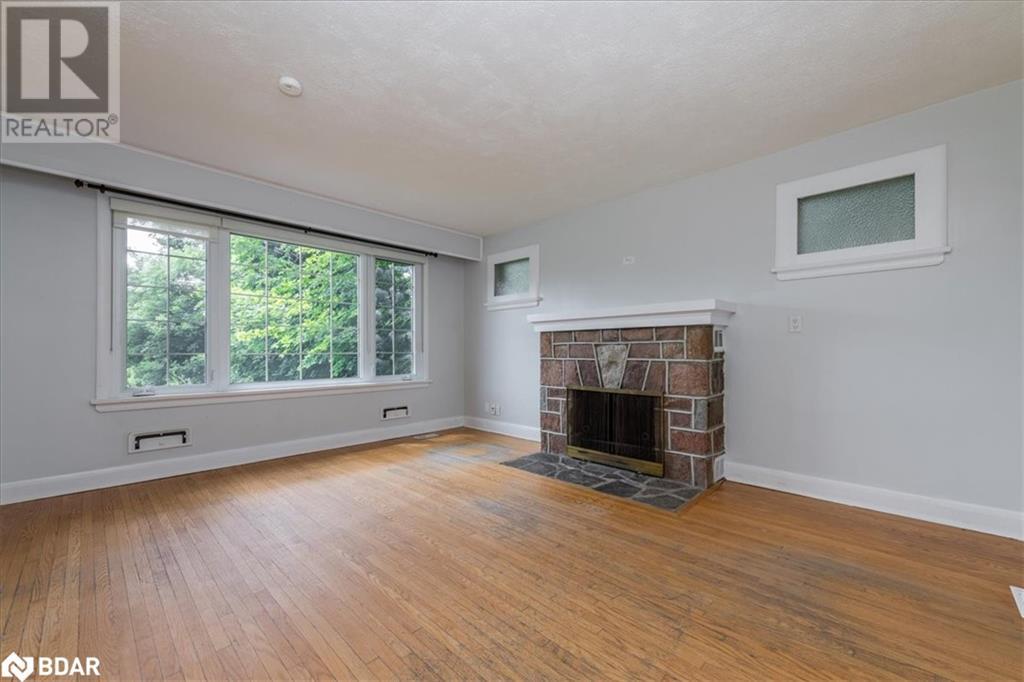 For sale 60 SHANTY BAY Road, Barrie, Ontario L4M1C8 40587734