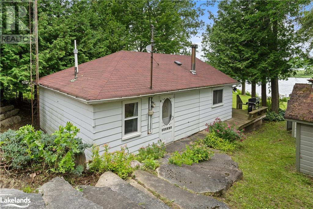 For sale 1861 YOUNG'S POINT Road, Lakefield, Ontario K0L2H0 40614413