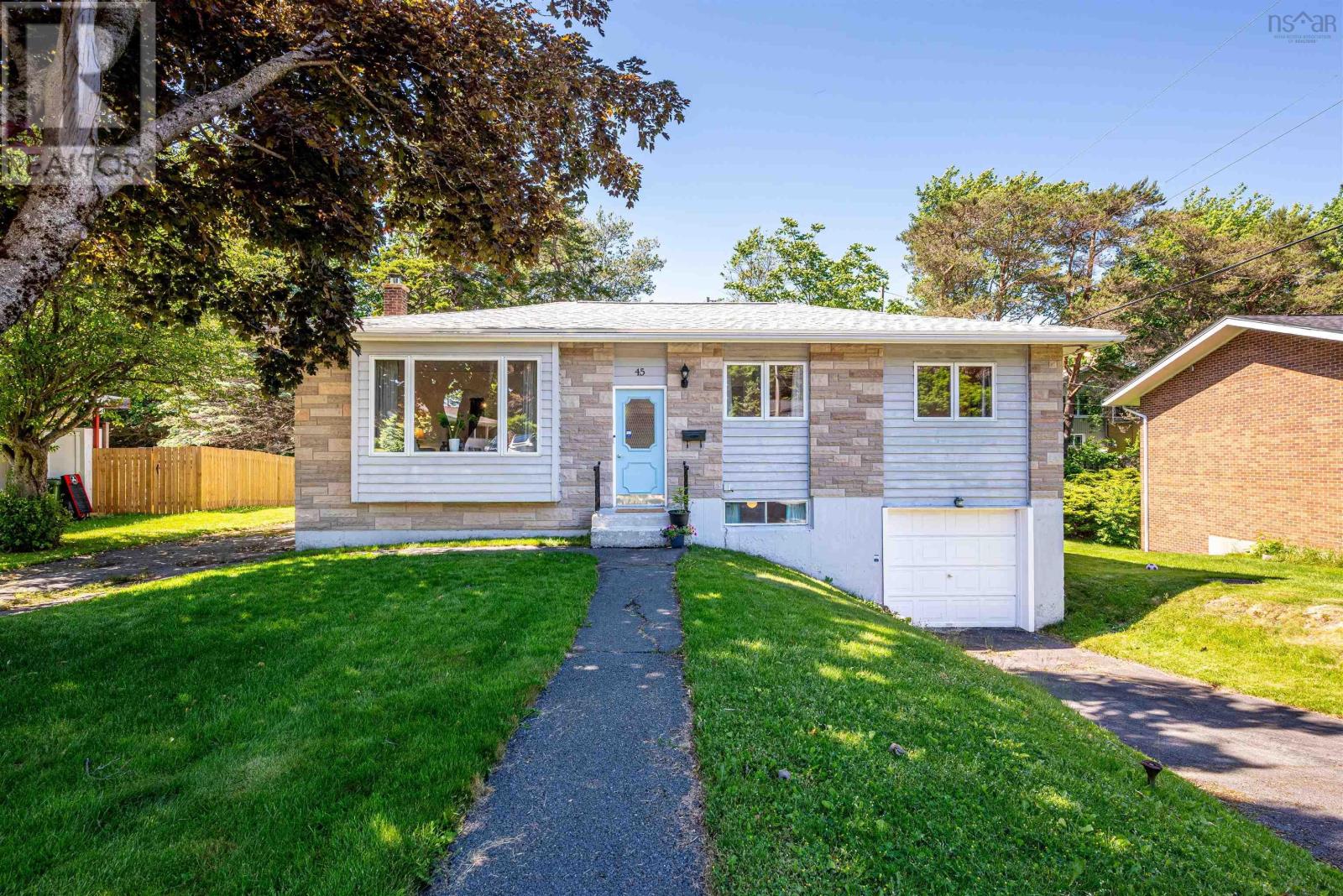 For sale 45 Gateway Road, Clayton Park, Nova Scotia B3M1N1 202414182 REALTOR.ca