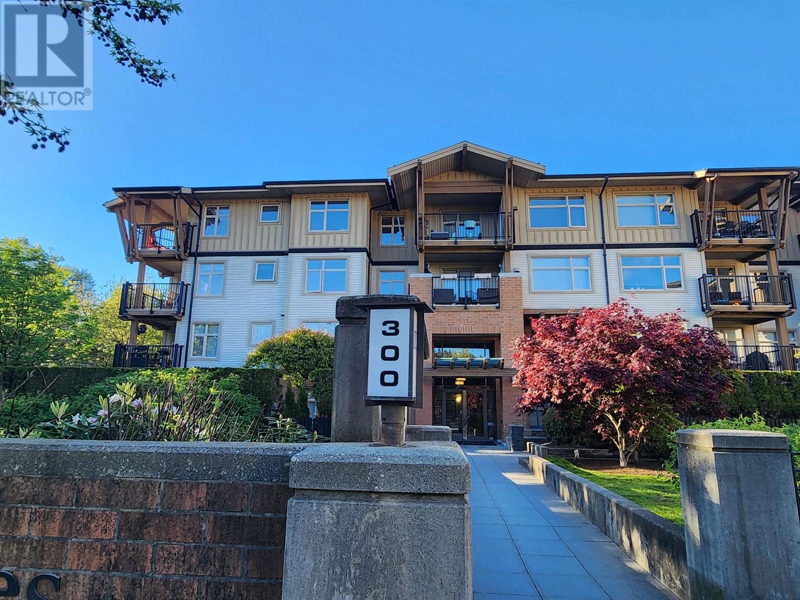 For sale 105 300 KLAHANIE DRIVE, Port Moody, British Columbia V3H5K8