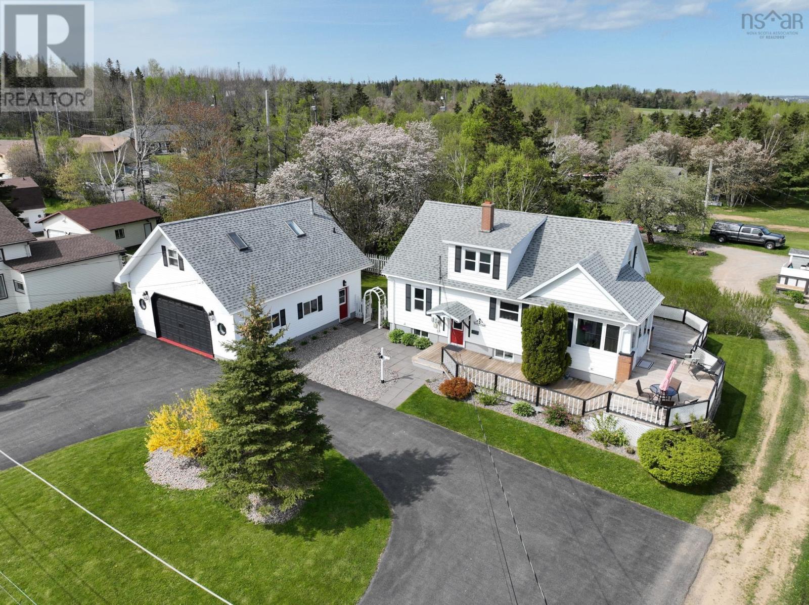 For sale 27 Victoria Hill, Westmount, Nova Scotia B1R1P1 202412816