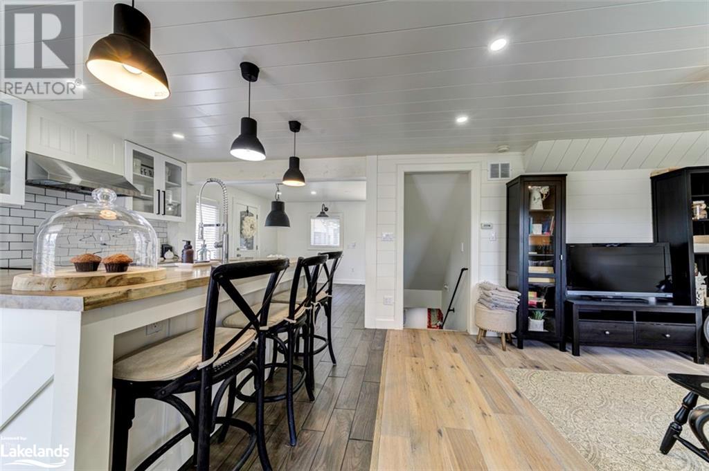 À vendre 168 GOLF COURSE Road, Wasaga Beach, Ontario L9Z1S6