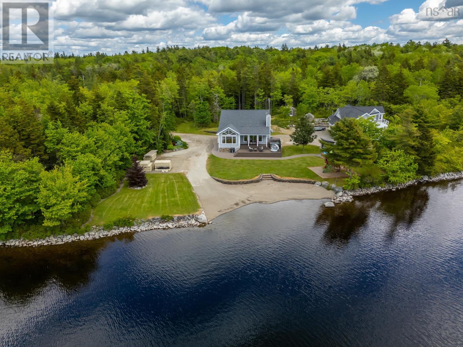 For sale: 76 Somes Lake Lane, Canaan, Nova Scotia B0W3M0 - 202411030 ...