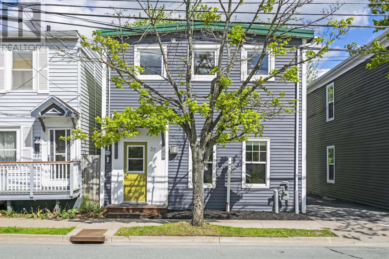 For sale 37 Prince Albert Road, Dartmouth, Nova Scotia B2Y1L8