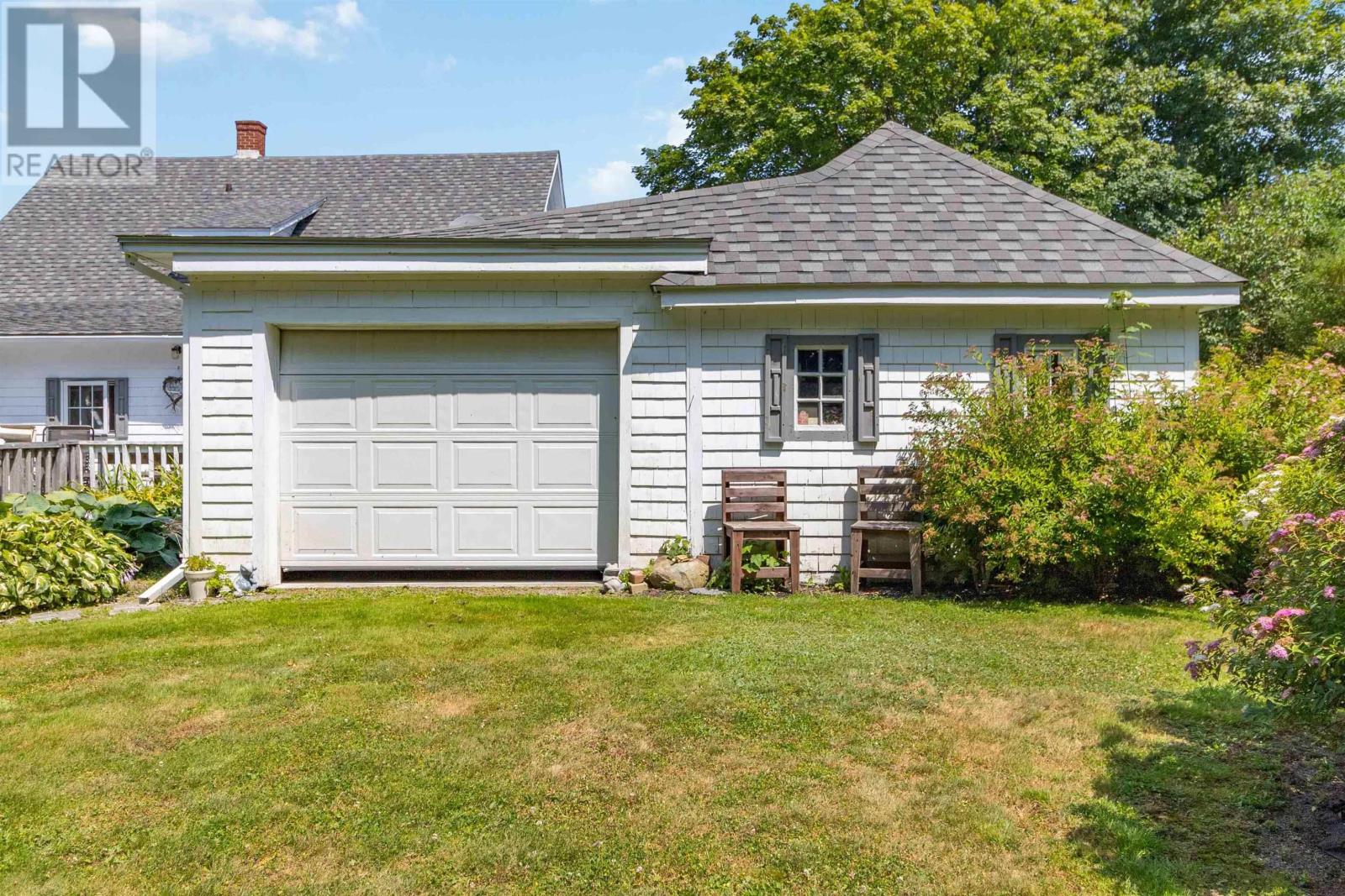 For sale 129 Hall Street, Lockeport, Nova Scotia B0T1L0 202322924