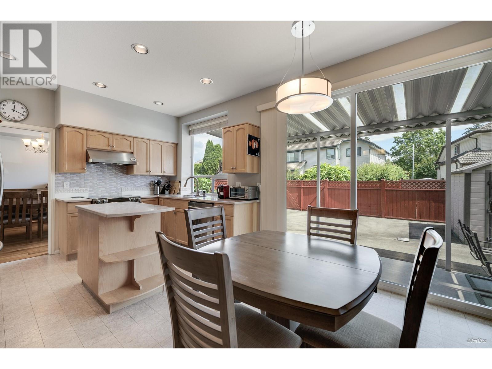 For sale 2391 THAMES CRESCENT, Port Coquitlam, British Columbia V3B7X9