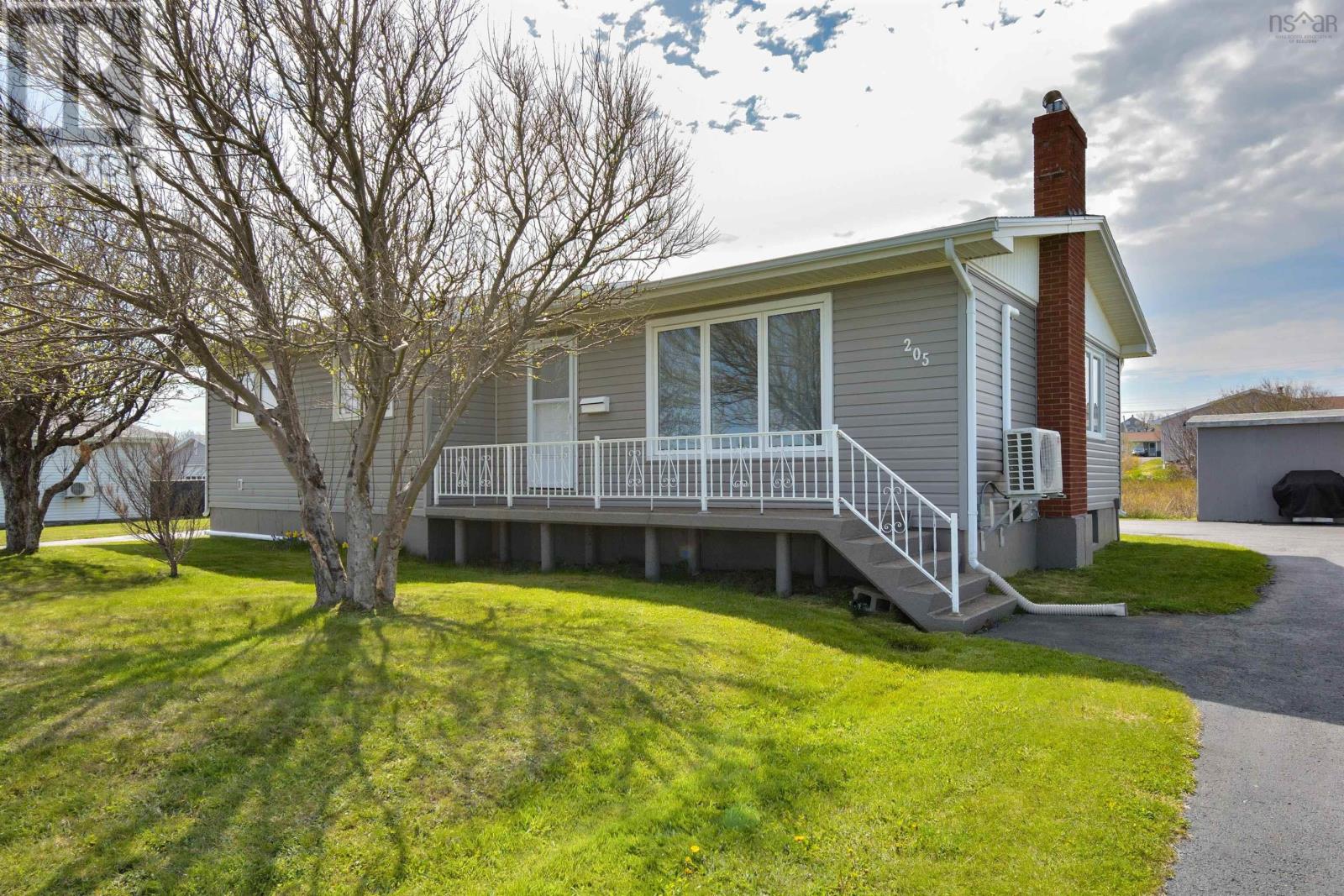 205 Waterview Street, New Waterford, Nova Scotia B1H3G3 REALTOR.ca