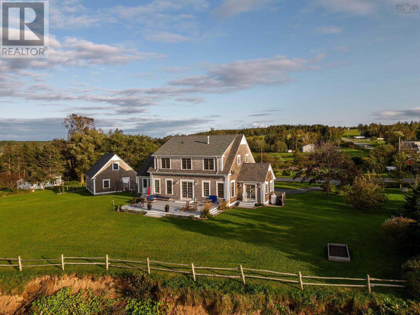 For sale 6369 Highway 215, Cheverie, Nova Scotia B0N2A0 202408801