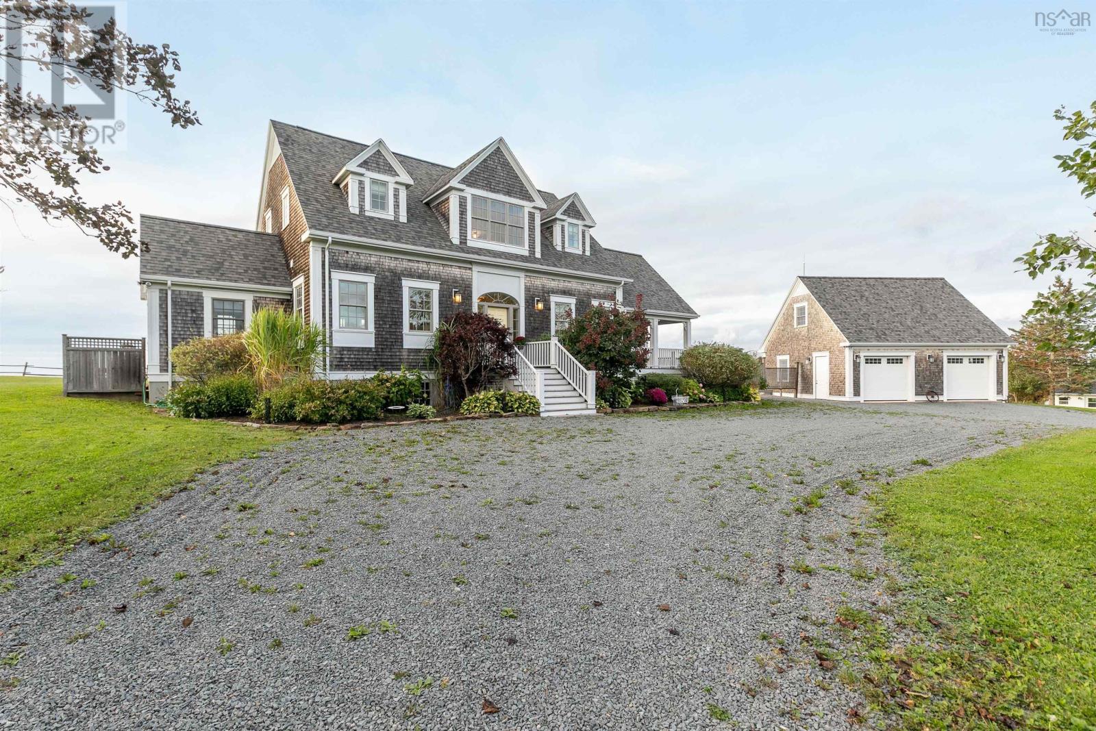 For sale 6369 Highway 215, Cheverie, Nova Scotia B0N2A0 202408801