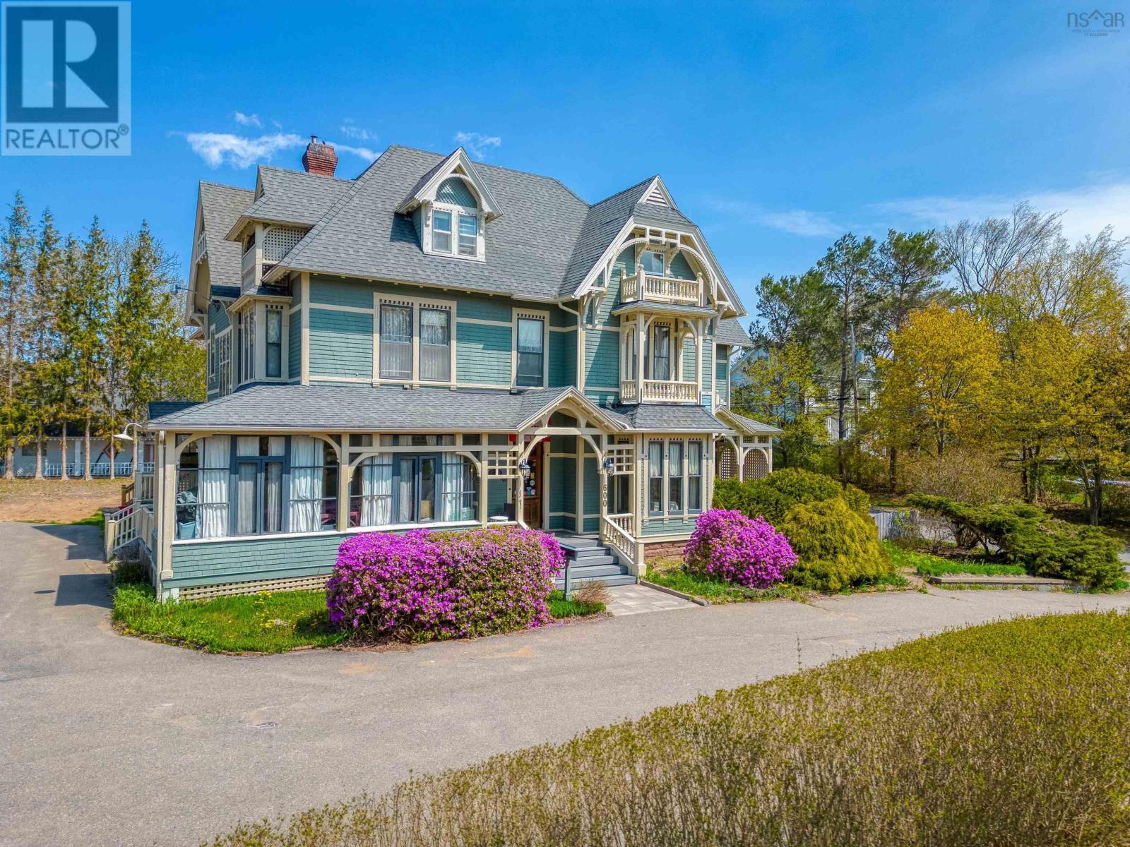 For sale 600 Main Street, Wolfville, Nova Scotia B4P1E8 202310885 REALTOR.ca