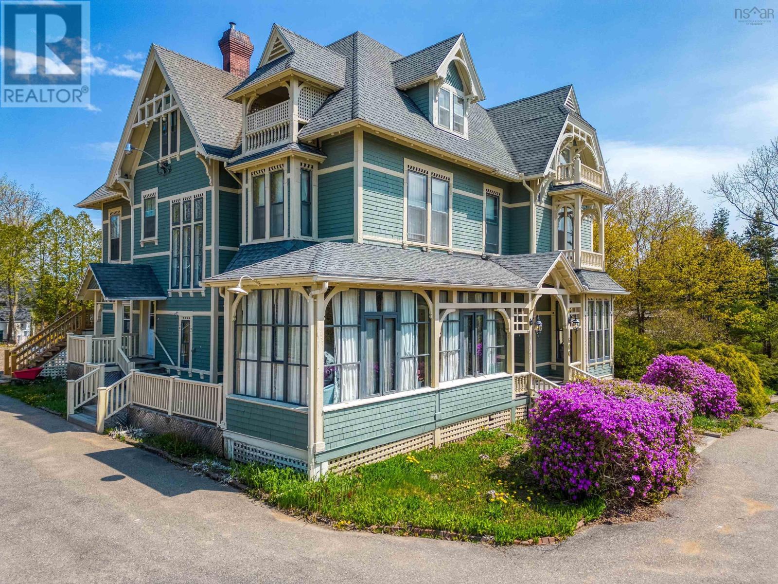 For sale 600 Main Street, Wolfville, Nova Scotia B4P1E8 202310885 REALTOR.ca