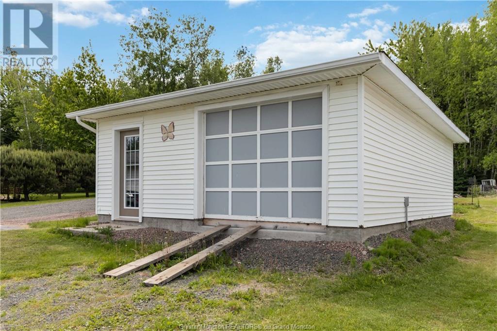 For sale 82 Chartersville, Dieppe, New Brunswick E1A1K1 M159966