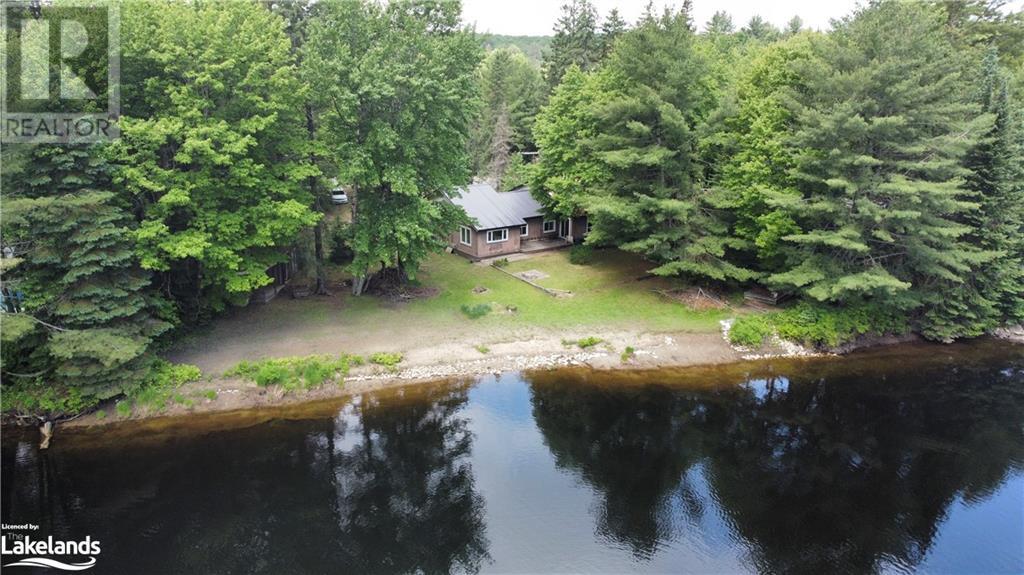For sale 2424 FRASERBURG Road, Bracebridge, Ontario P1L1X3 40618026