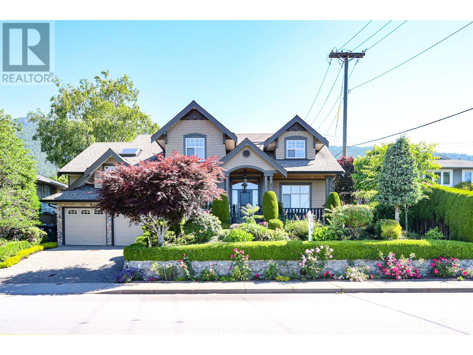 For sale 4388 HIGHLAND BOULEVARD, North Vancouver, British Columbia