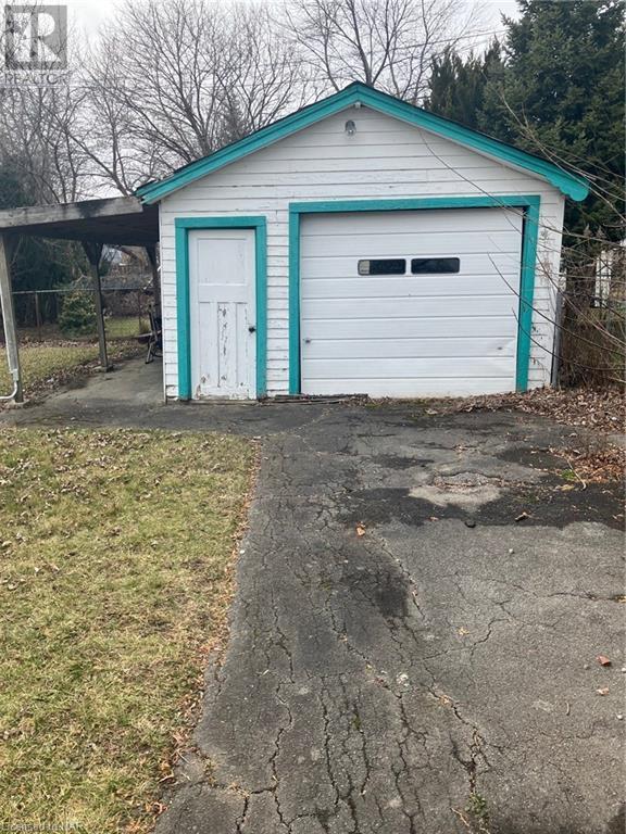 For sale 201 GRANTHAM Avenue, St. Catharines, Ontario L2M4Y9