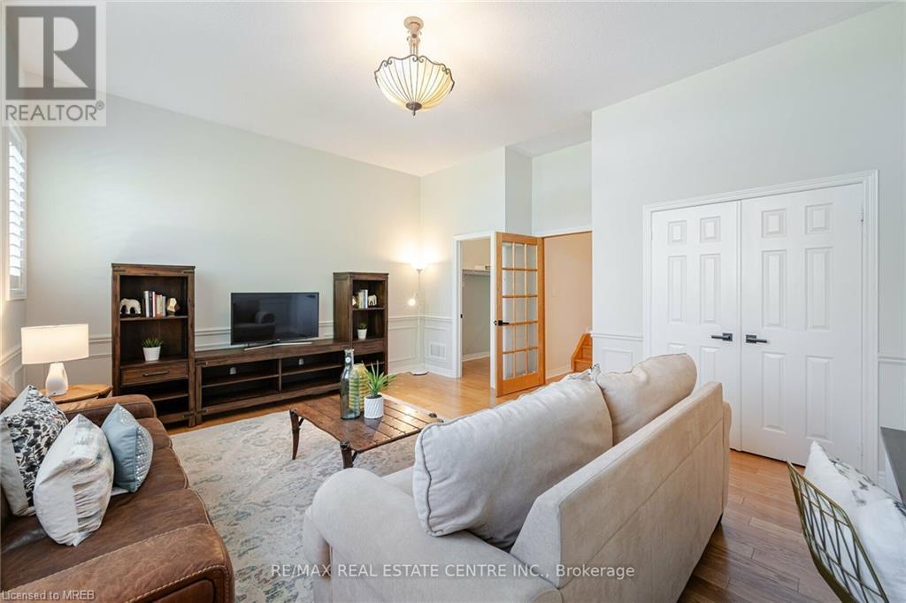 For sale 435 GROVEHILL Road, Oakville, Ontario L6H6P3 40609082 REALTOR.ca