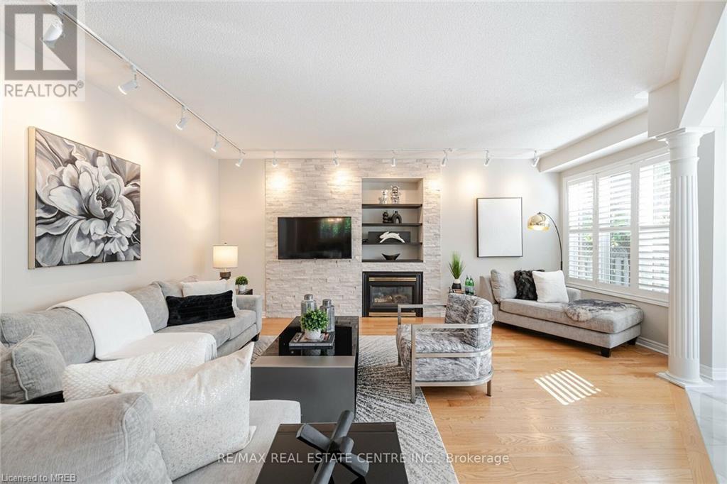 For sale 435 GROVEHILL Road, Oakville, Ontario L6H6P3 40609082 REALTOR.ca