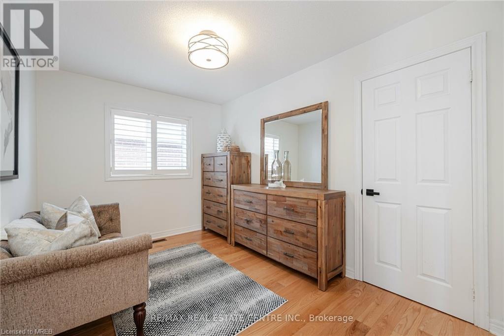 For sale 435 GROVEHILL Road, Oakville, Ontario L6H6P3 40609082 REALTOR.ca