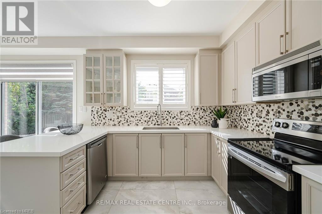 For sale 435 GROVEHILL Road, Oakville, Ontario L6H6P3 40609082 REALTOR.ca