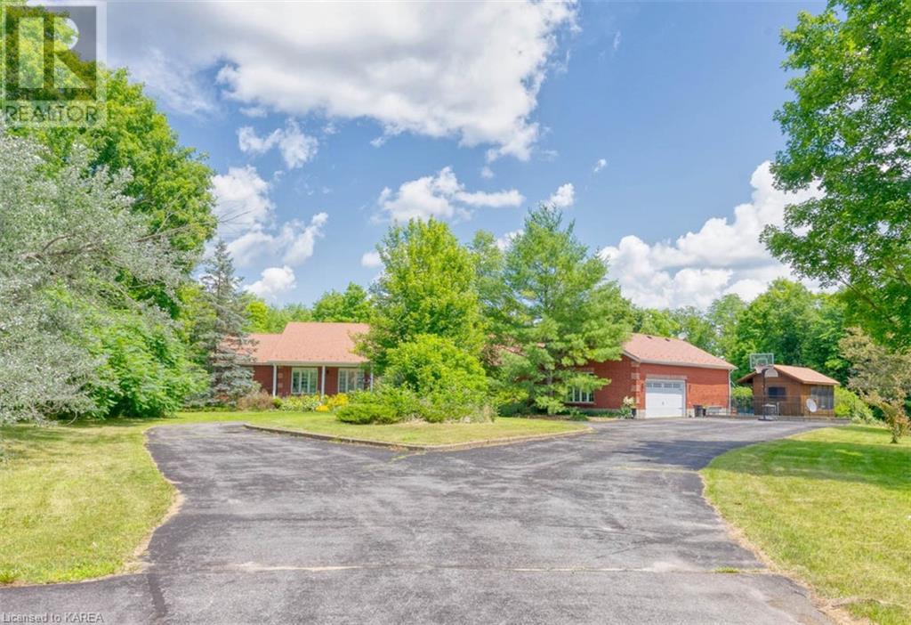 For sale 13382 ROAD 38 Road, Sharbot Lake, Ontario K0H2P0 40617543