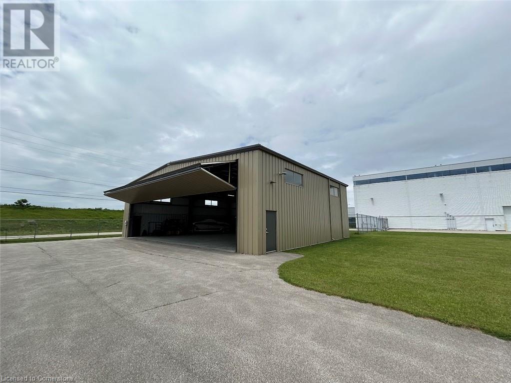 For sale 100 CANUCK Road S, Breslau, Ontario N0B1M0 40618931