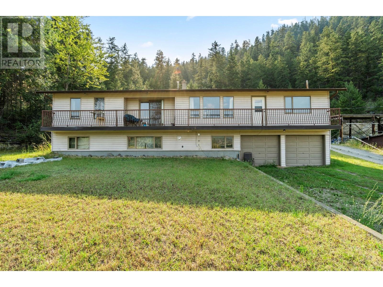 For sale 8247 WESTSYDE RD, Kamloops, British Columbia 179794