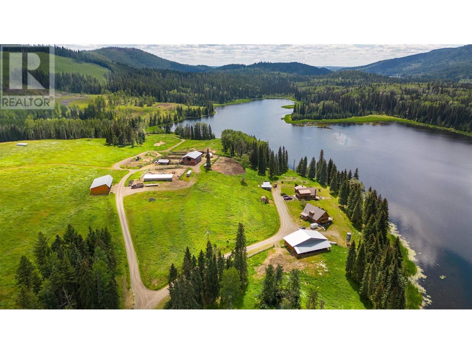 For sale: 5397 MAHOOD LAKE ROAD, 100 Mile House, British Columbia ...