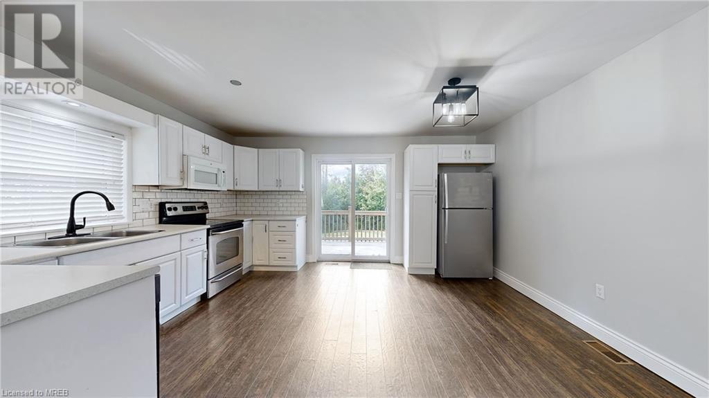 For sale 353 FRONT Street W, Bobcaygeon, Ontario K0M1A0 40619058