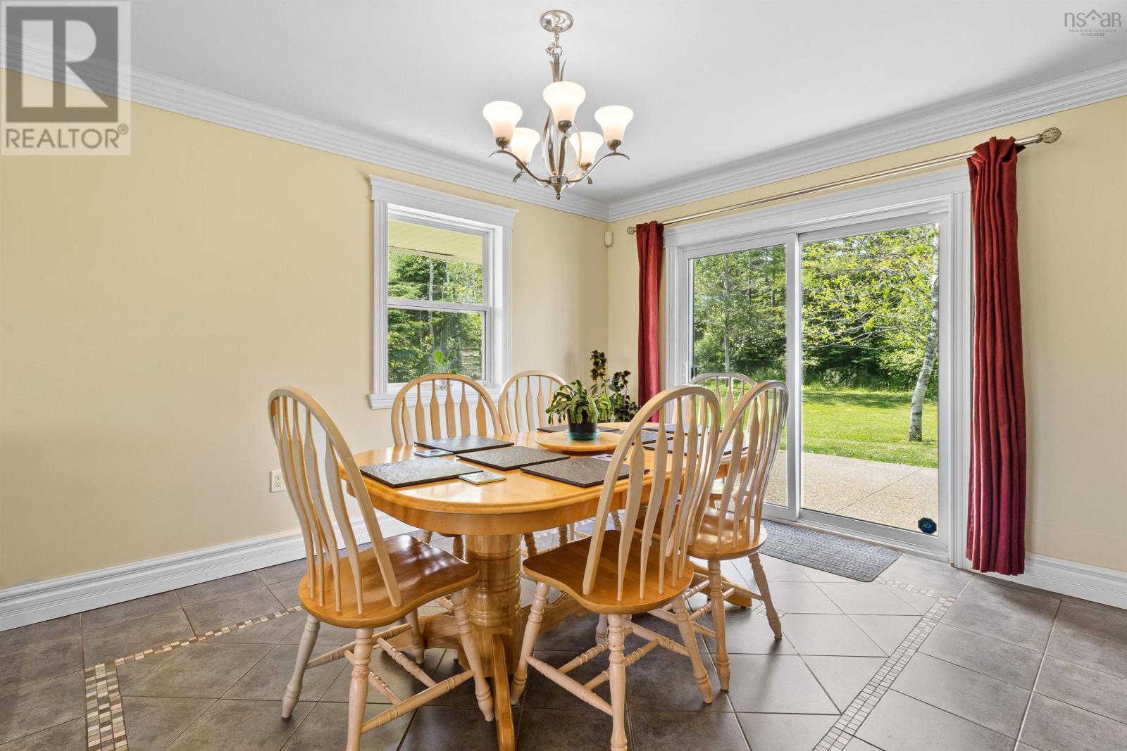 For sale 400 Dyke Road, Cow Bay, Nova Scotia B3G1K4 202416297