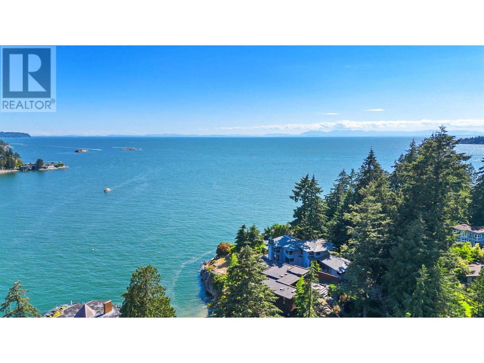 For sale 5812 EAGLE ISLAND, West Vancouver, British Columbia V7W1V5