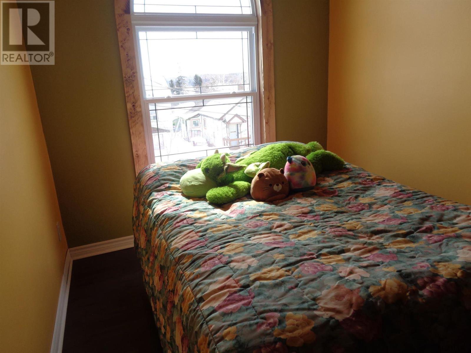 For sale 38 Fourth AVE, Larder Lake, Ontario P0K1L0 TM240278