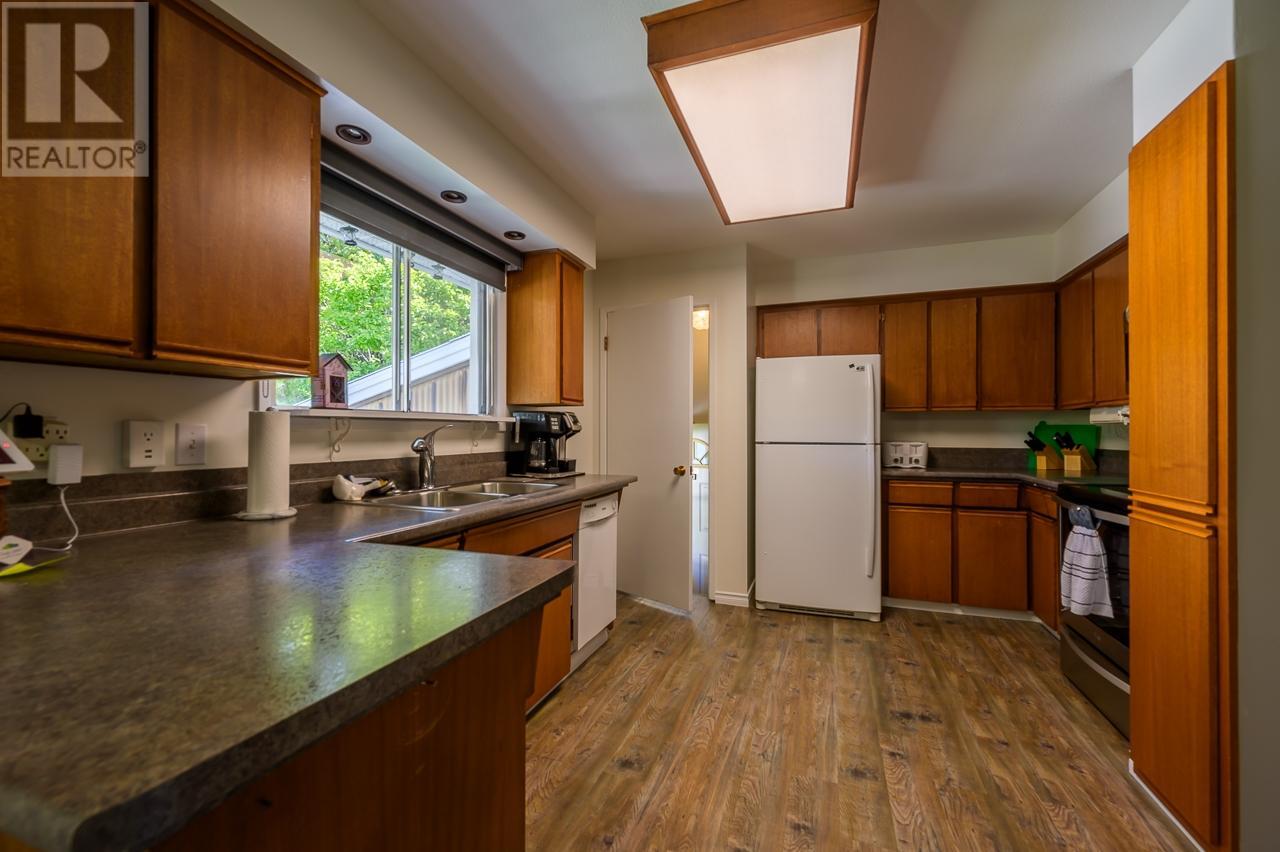 For sale 2280 FLEETWOOD AVE, Kamloops, British Columbia V2B4S5