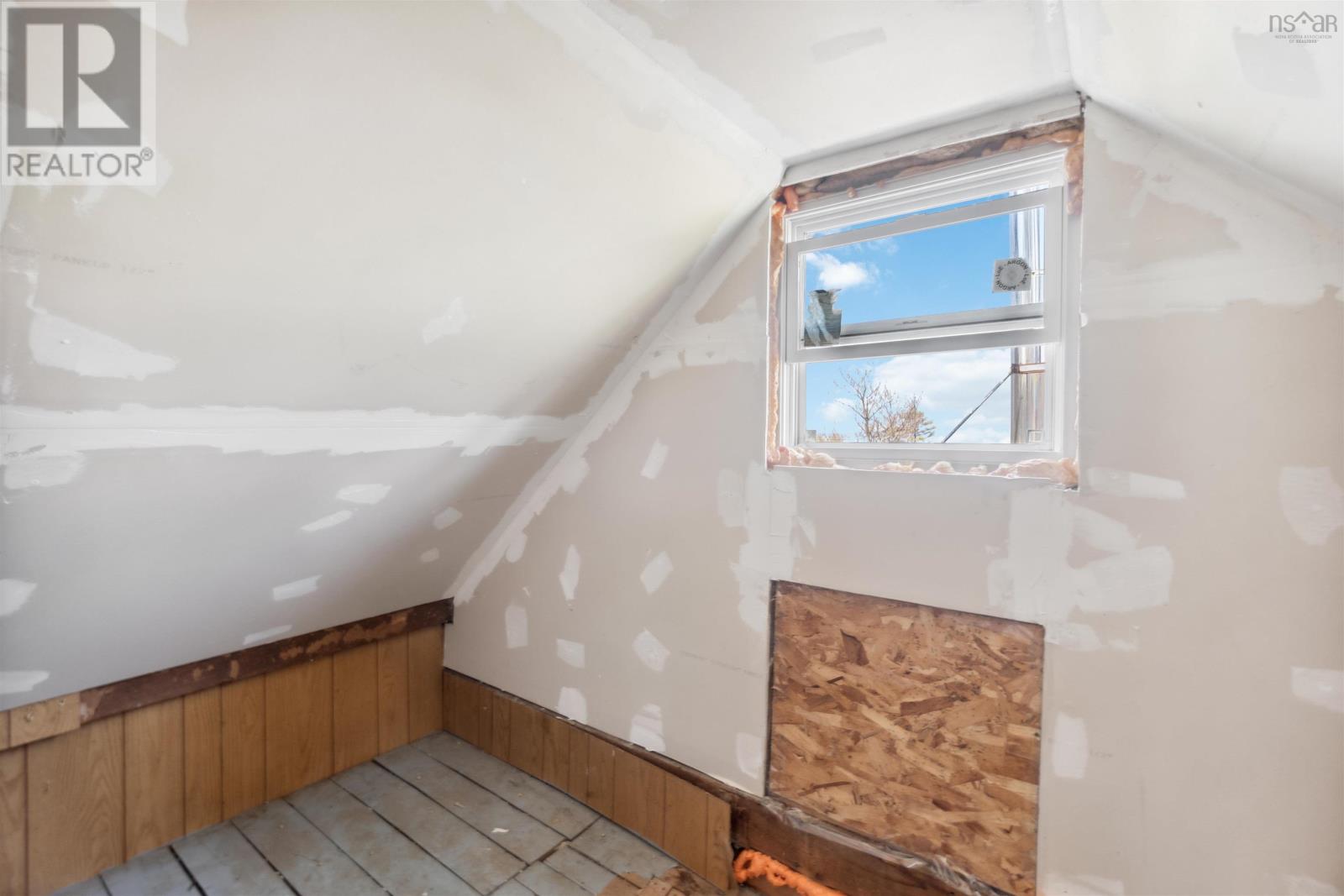 For sale 6385 Highway 215, Cheverie, Nova Scotia B0N2A0 202410935