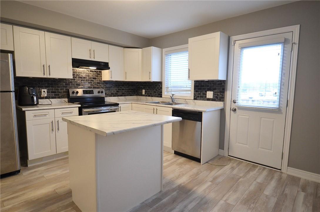 For sale 7768 ASCOT Circle, Unit 7, Niagara Falls, Ontario L2H3P9