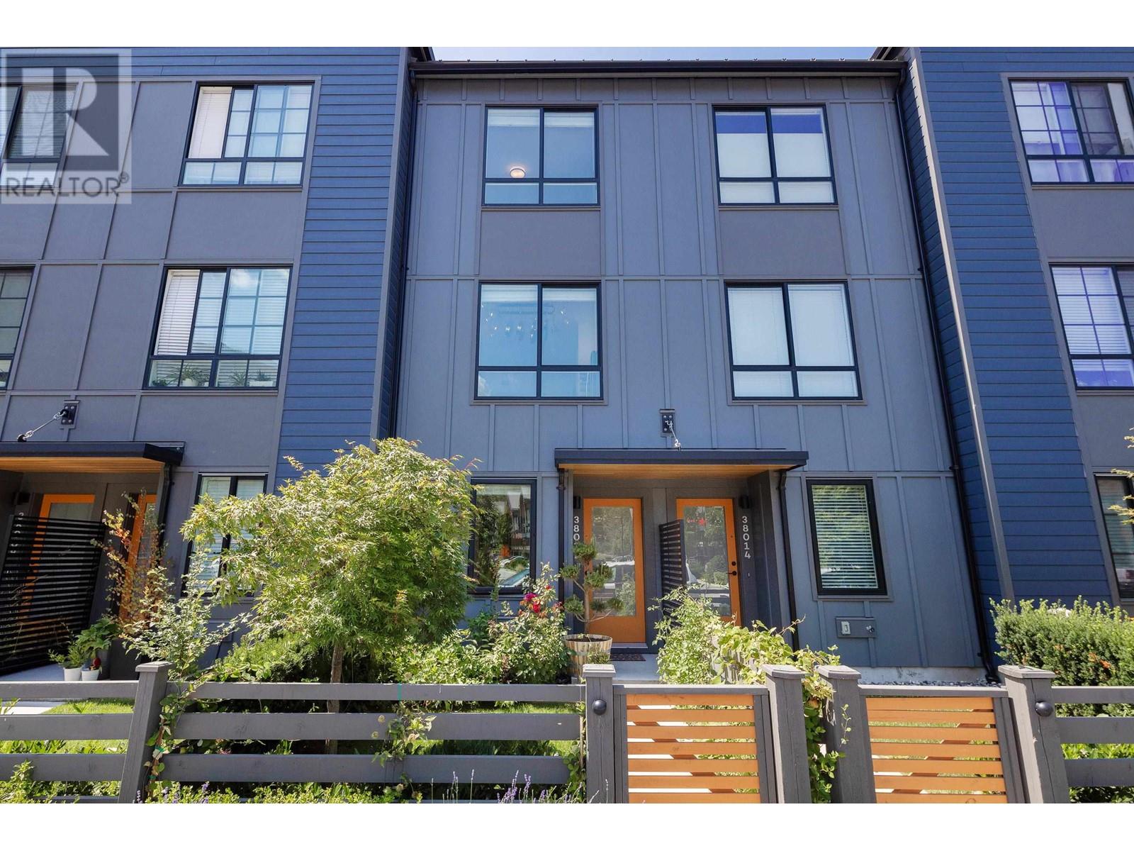 For sale 38012 KEEL WAY, Squamish, British Columbia V8B2A1 R2905281