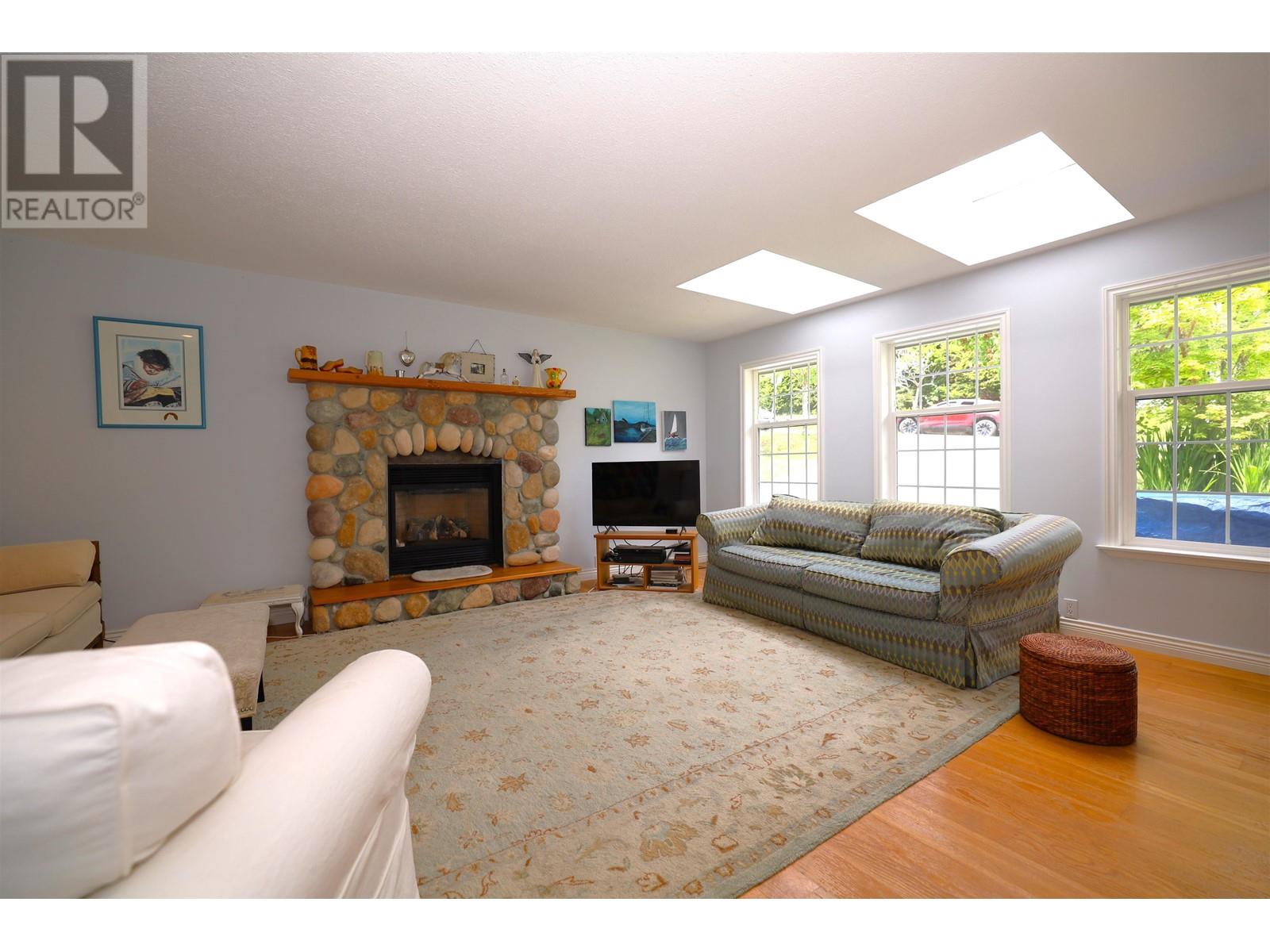 For sale 6171 BAILLIE ROAD, Sechelt, British Columbia V7Z0M2