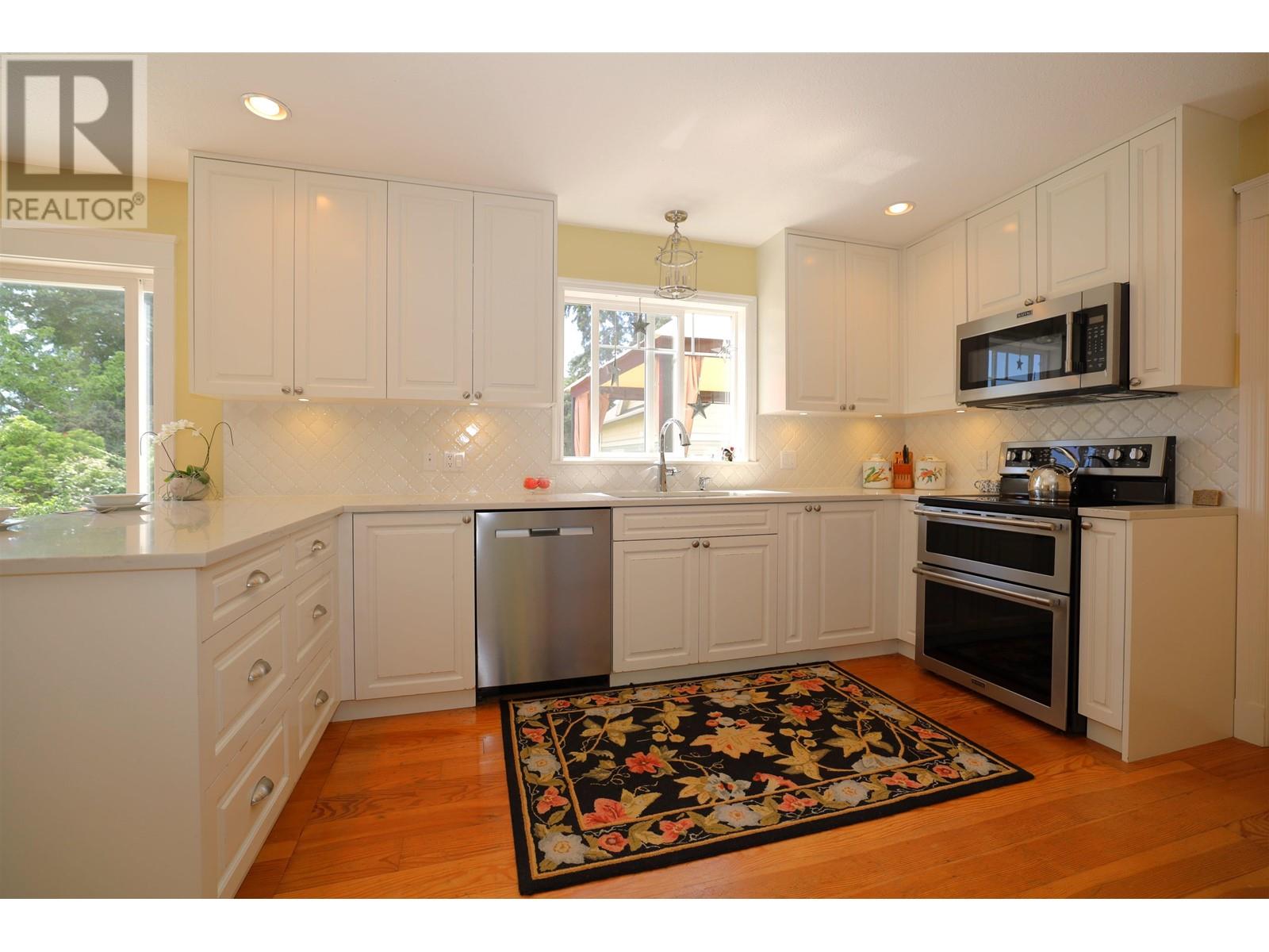 For sale 6171 BAILLIE ROAD, Sechelt, British Columbia V7Z0M2