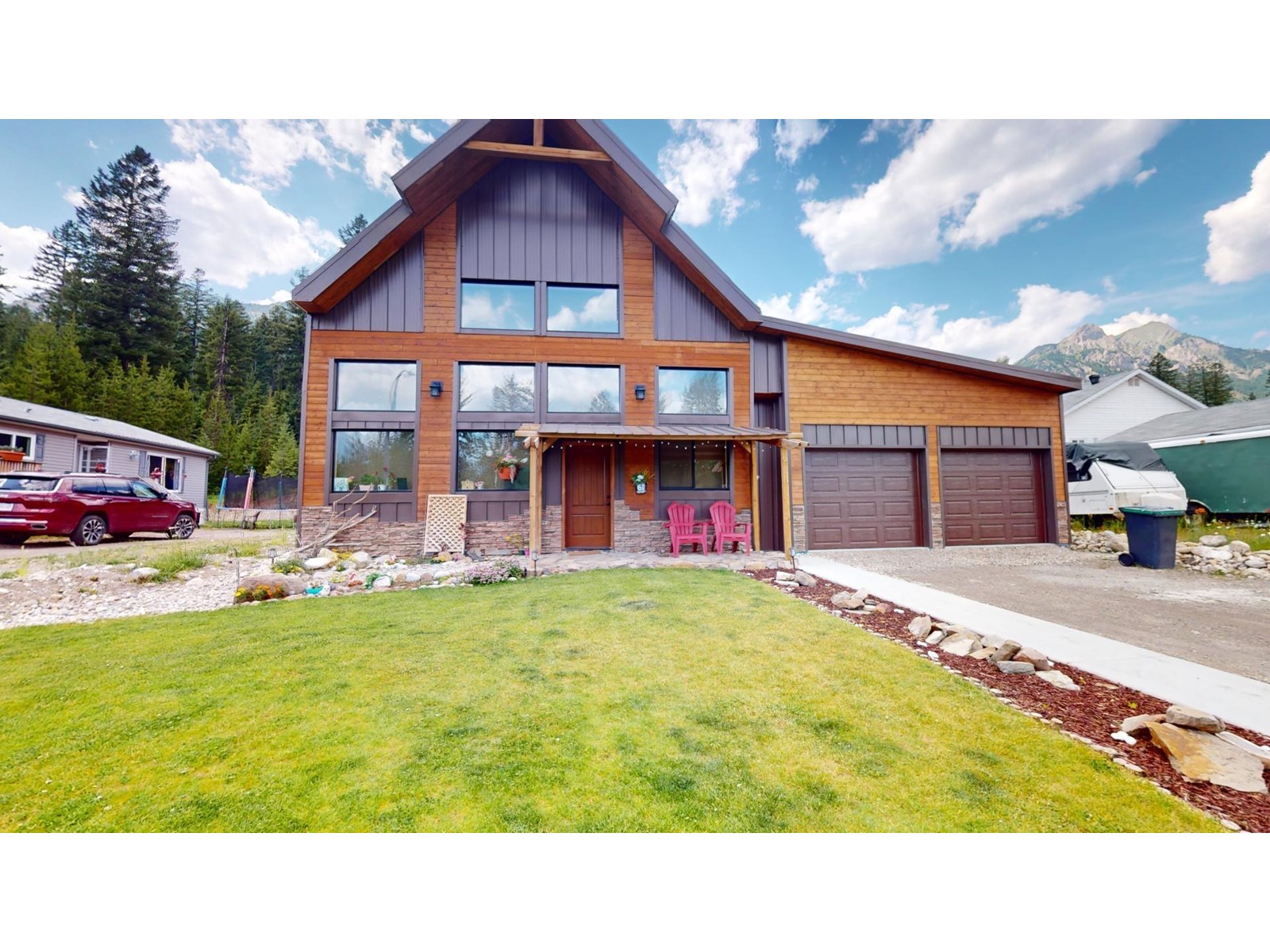 For sale 61 DEERBORNE DRIVE, Elkford, British Columbia V0B1H0