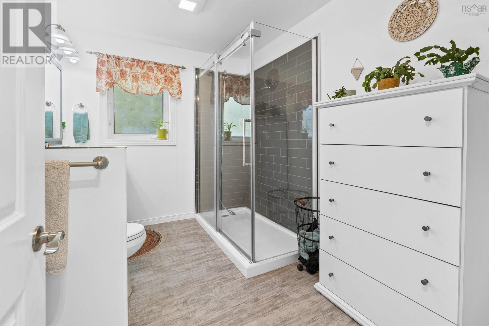 7 Kytes Hill Drive, Sydney, Nova Scotia B1M1A7 REALTOR.ca