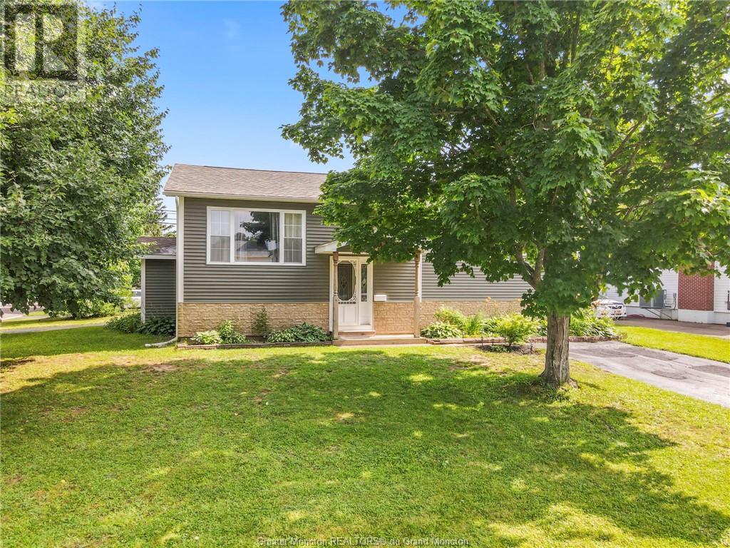 For sale 54 Carnation, Riverview, New Brunswick E1B4A7 M161074