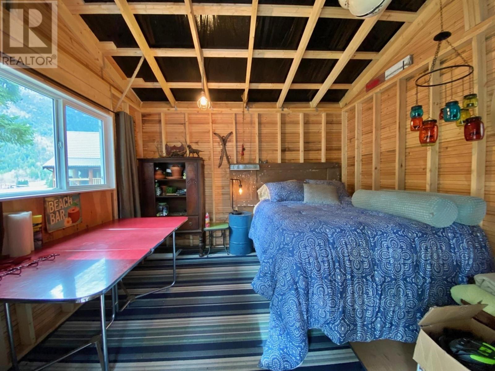 For sale 5472 AGATE BAY ROAD, Barriere, British Columbia V0E2E0